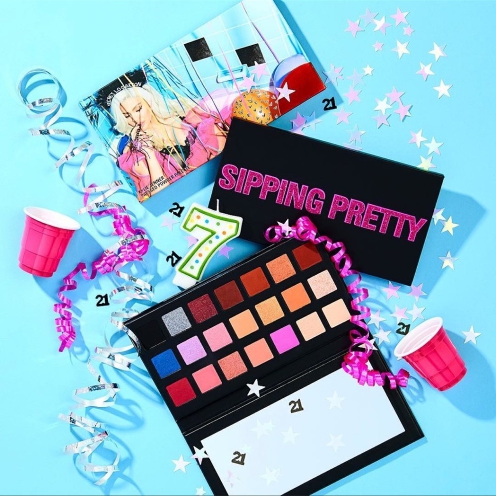 Sipping pretty kylie Jenner birthday palette.